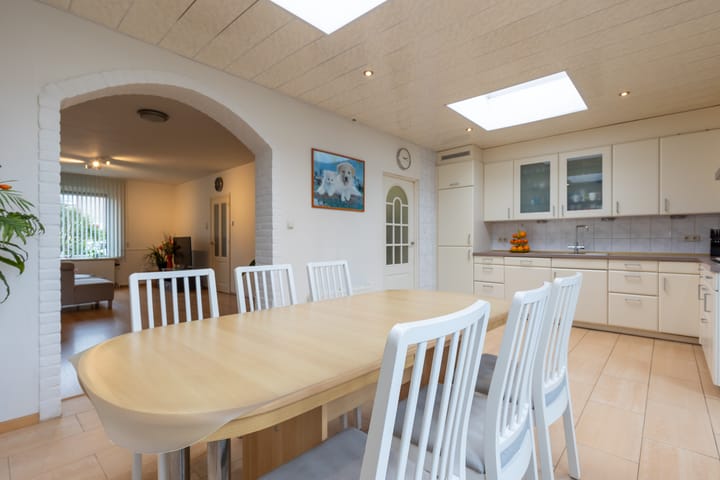 Photo 14 of Broeksittarderweg 92