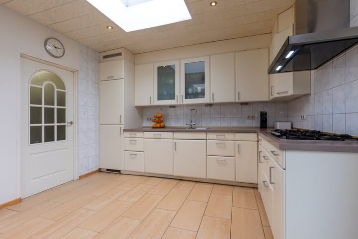 Photo 15 of Broeksittarderweg 92