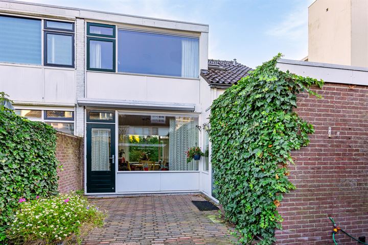 View photo 27 of Magerhorststraat 30