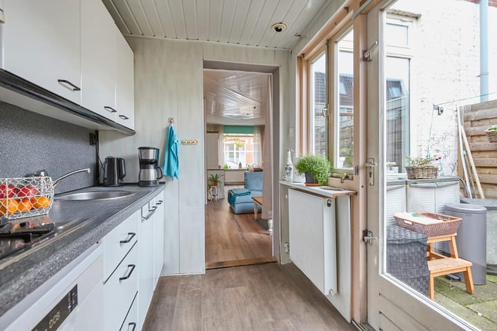 Foto 19 van Dr. Leijdsstraat 65