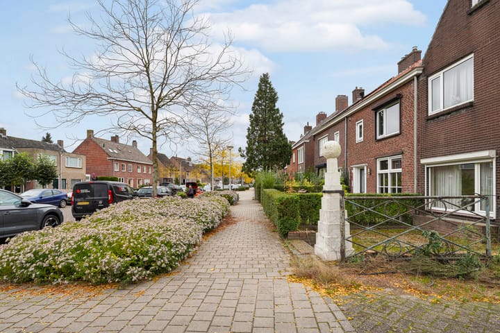 Foto 6 van Leharstraat 66