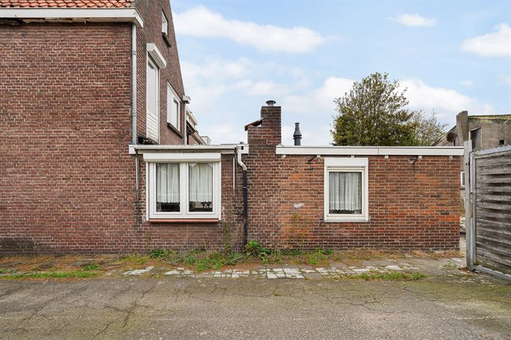 Bekijk foto 36 van Leharstraat 66