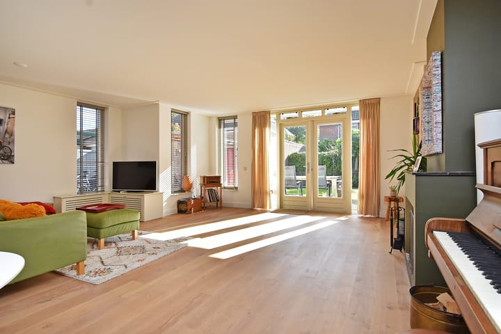 Foto 2 van Loofslinger 8