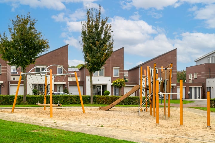 Foto 26 van Marga Klompéstraat 23