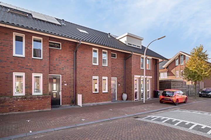 Foto 1 van Kamille-erf 28