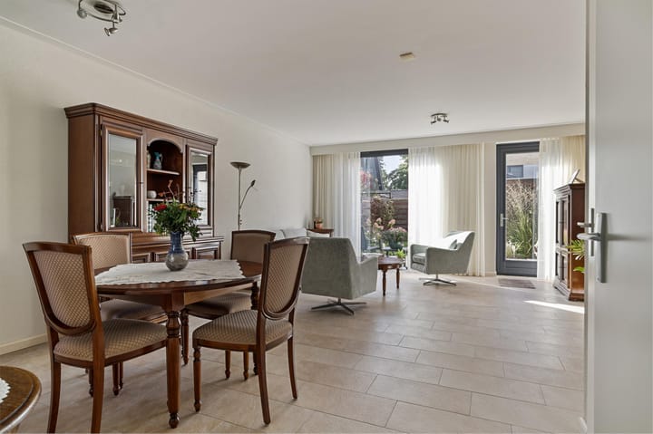 Foto 2 van Colonnade 73