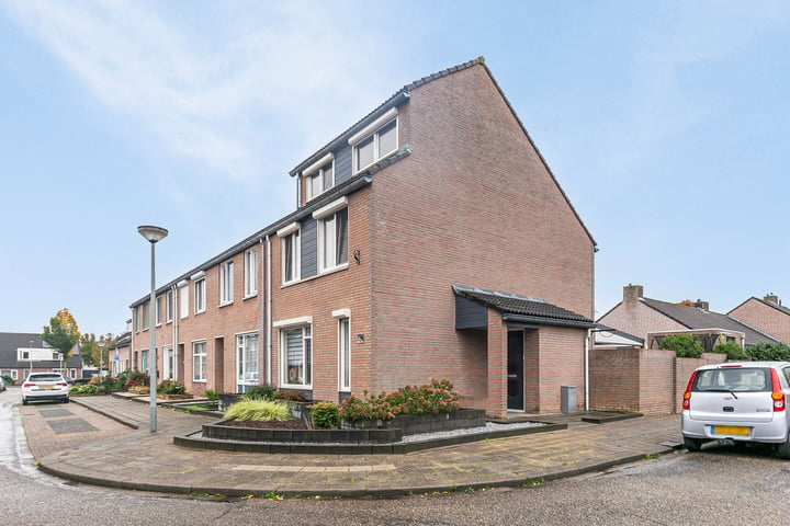 Bekijk foto 33 van Huurvaarderstraat 110