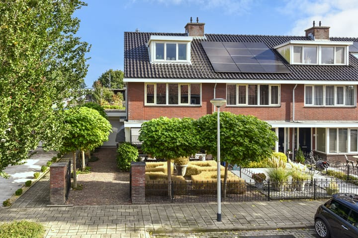 Foto 1 van Admiraal de Ruyterlaan 8-F