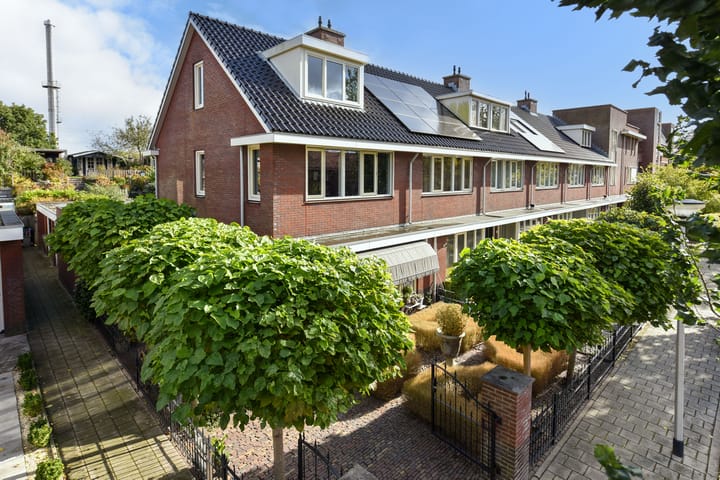 Foto 2 van Admiraal de Ruyterlaan 8-F