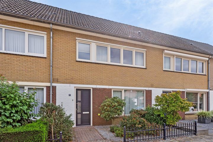 View photo of Zuiderstraat 22