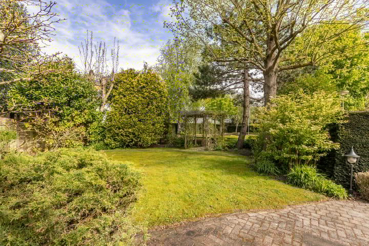 Foto 57 van Egelantierlaan 11