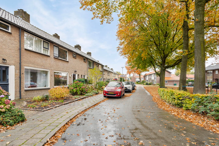 Bekijk foto 30 van Kaufmannstraat 18