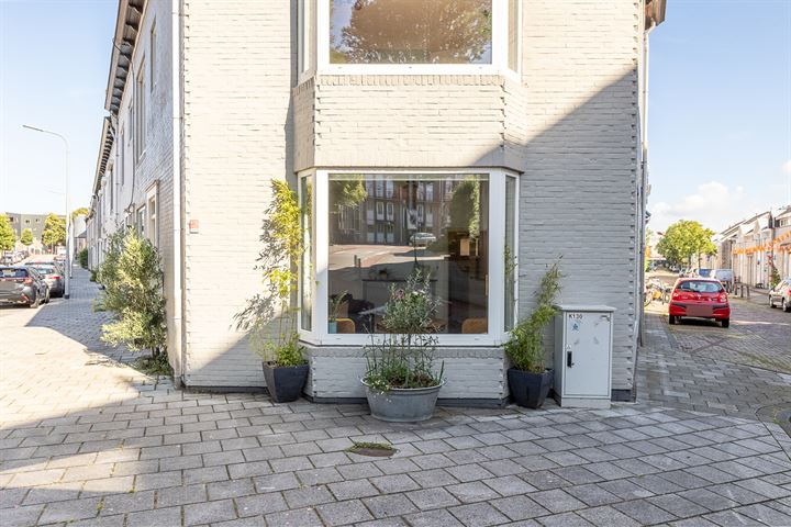 Bekijk foto 3 van Paardenstraat 21