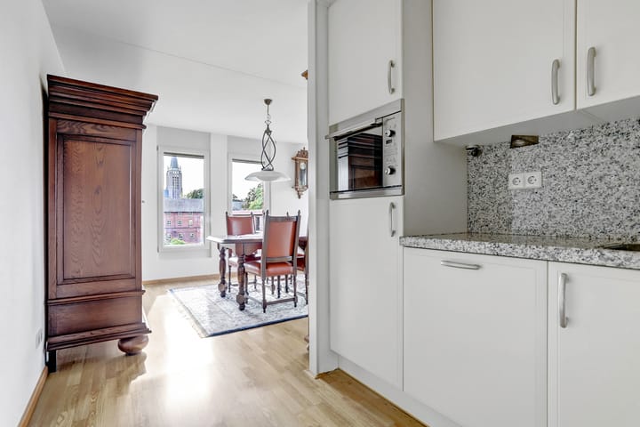 Foto 13 van Jerusalem 124