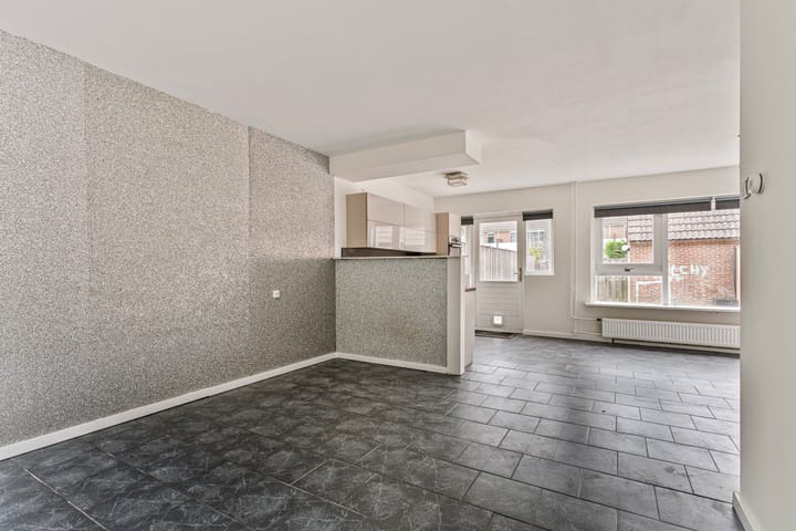 Foto 5 van Klagerstuin 82