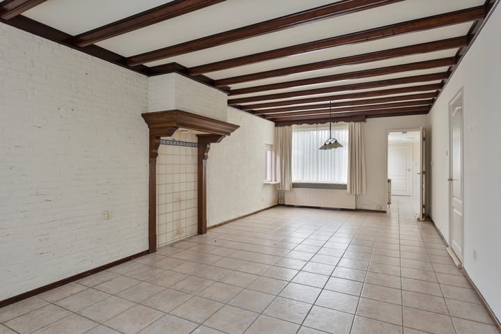 Photo 10 of Heistraat 11