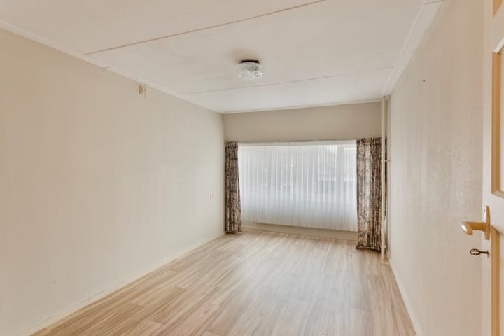 Photo 20 of Heistraat 11