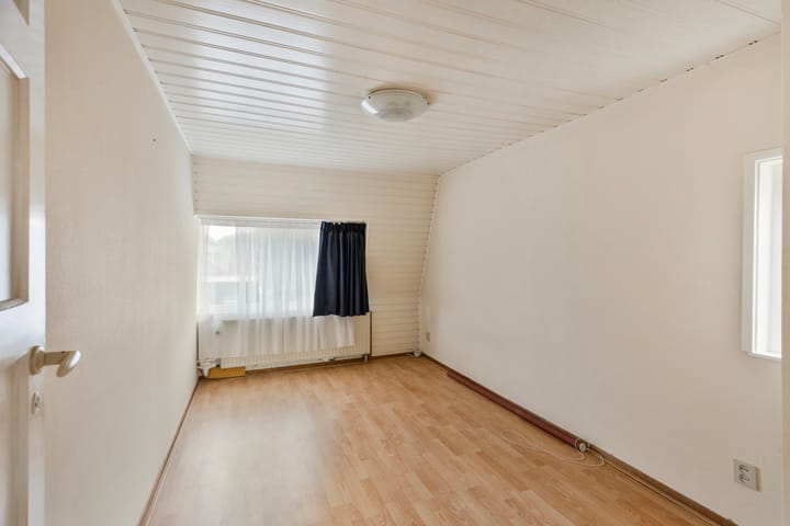 Photo 21 of Heistraat 11