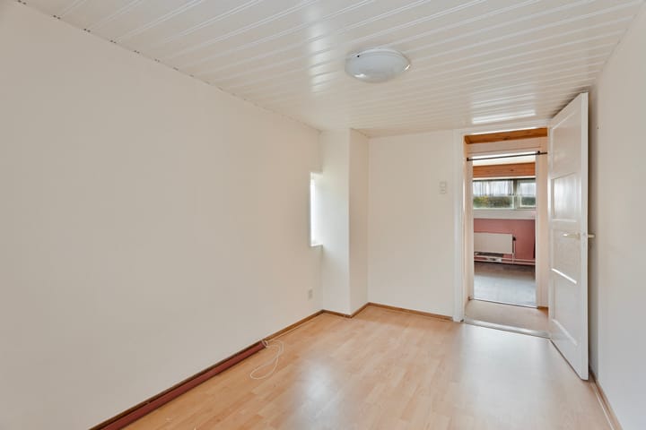 Photo 22 of Heistraat 11