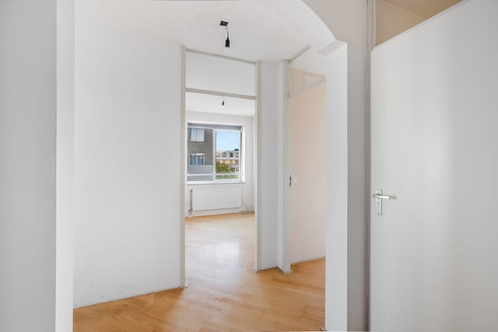 Foto 16 van Borneolaan 280