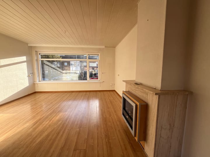 Foto 10 van Linnaeusstraat 107