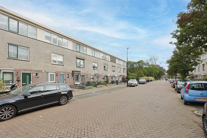 Bekijk foto 3 van Neckarstraat 7