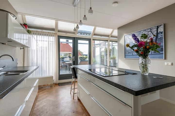 Photo 15 of Herman Kuijkstraat 30-L