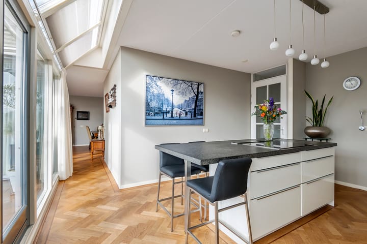 Photo 18 of Herman Kuijkstraat 30-L