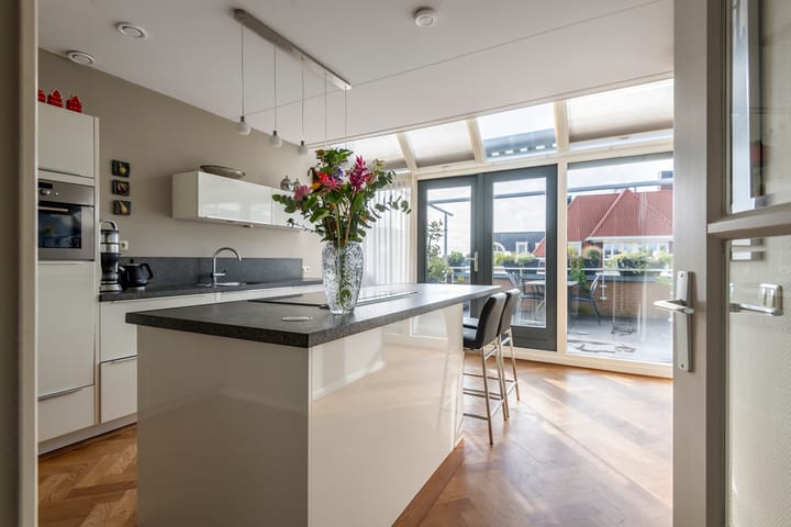 Photo 5 of Herman Kuijkstraat 30-L