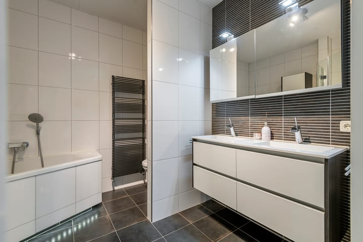 Photo 24 of Herman Kuijkstraat 30-L