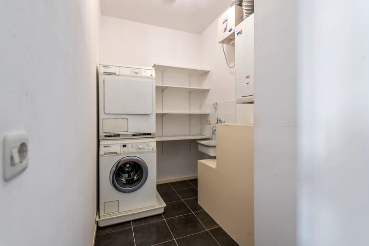 Photo 33 of Herman Kuijkstraat 30-L