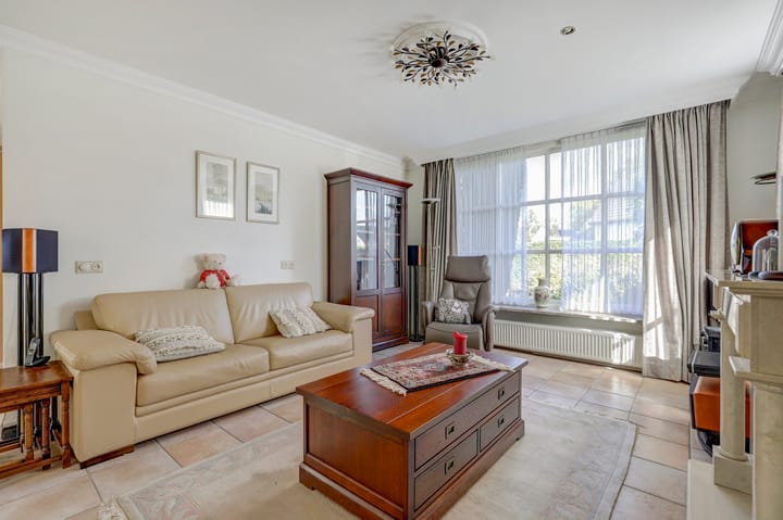 Foto 28 van de Mahonie 10