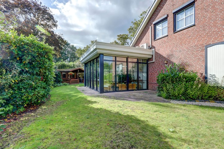 Foto 73 van de Mahonie 10