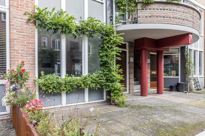 Foto 2 van Lakenweversstraat 12-A