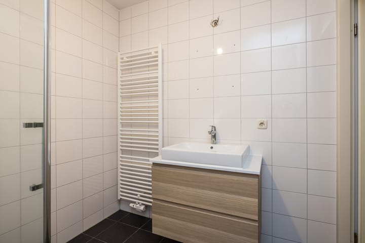 Foto 16 van Lakenweversstraat 12-A