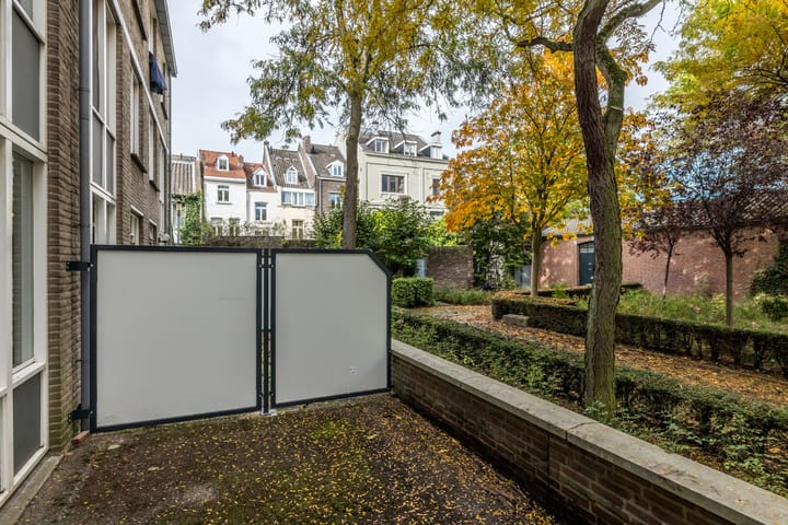 Foto 22 van Lakenweversstraat 12-A