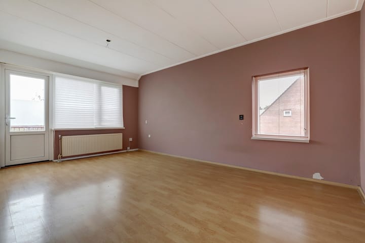 Foto 3 van Schouwenbank 17-A