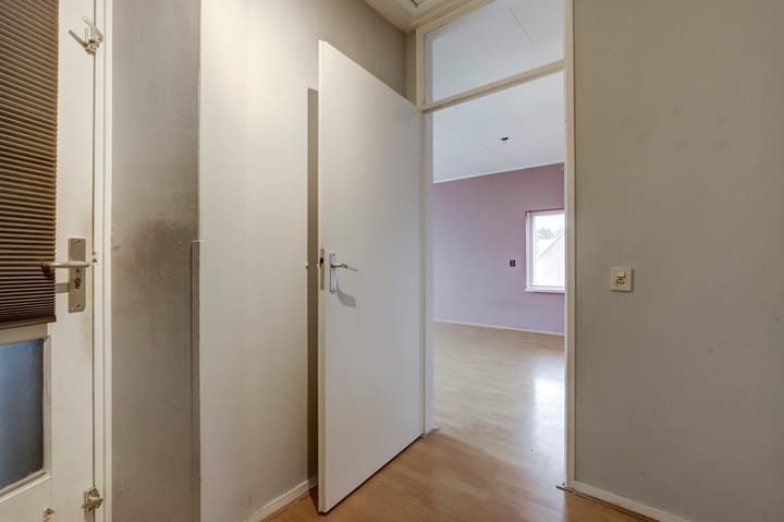 Foto 6 van Schouwenbank 17-A