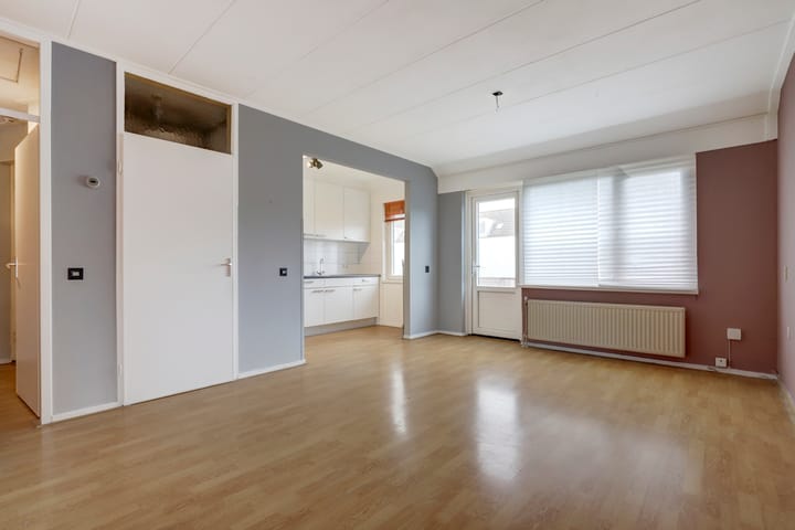 Foto 7 van Schouwenbank 17-A