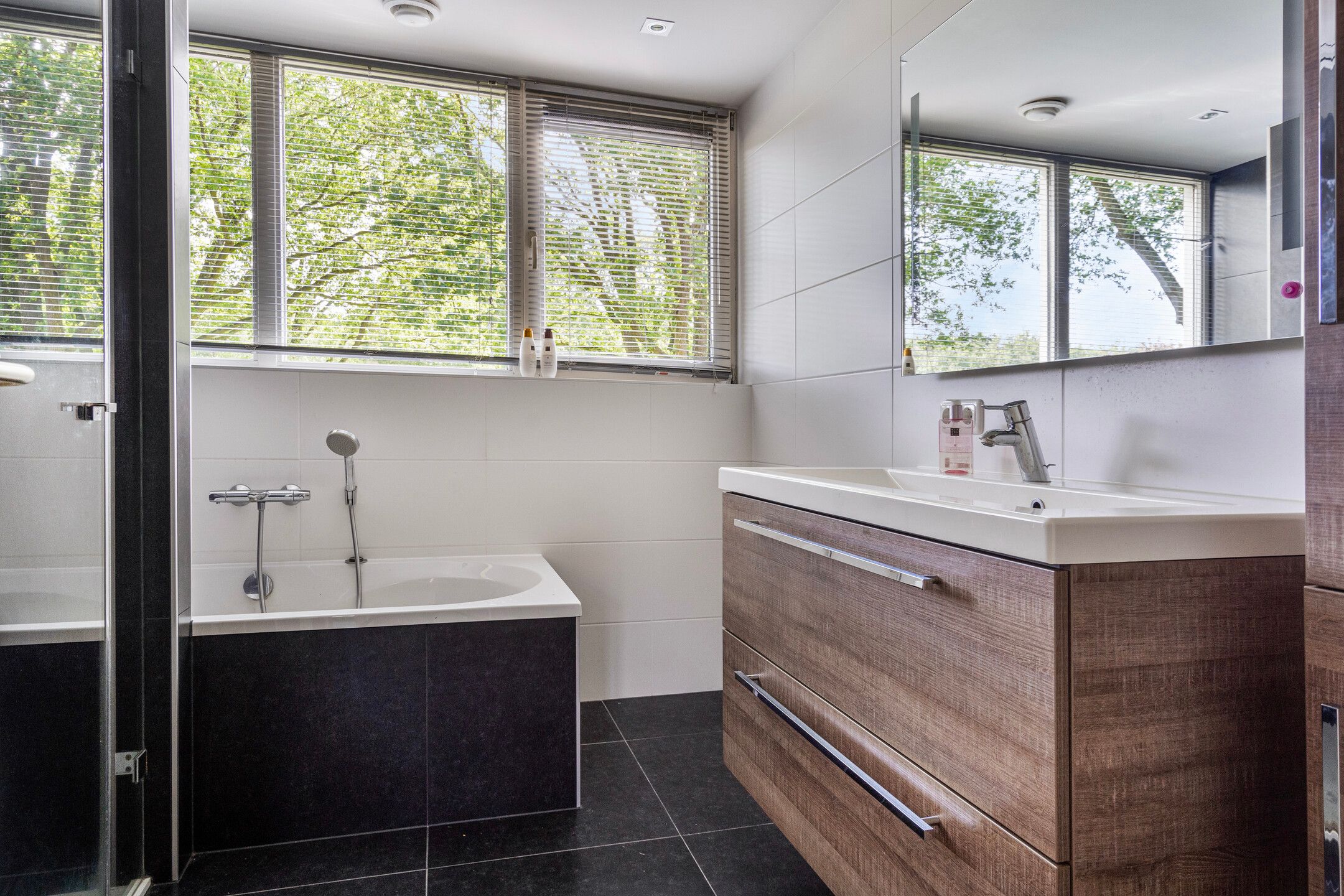 Photo 42 of Schoterlandseweg 18