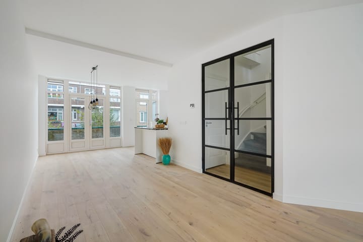 Foto 9 van Goudreinetstraat 77