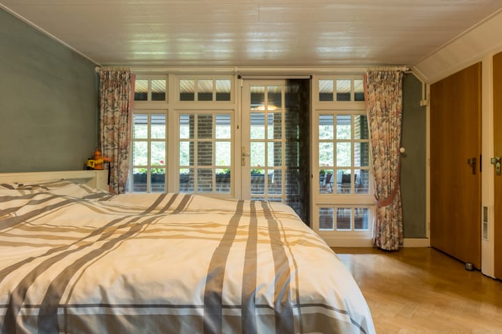 Photo 11 of Surinameweg 11