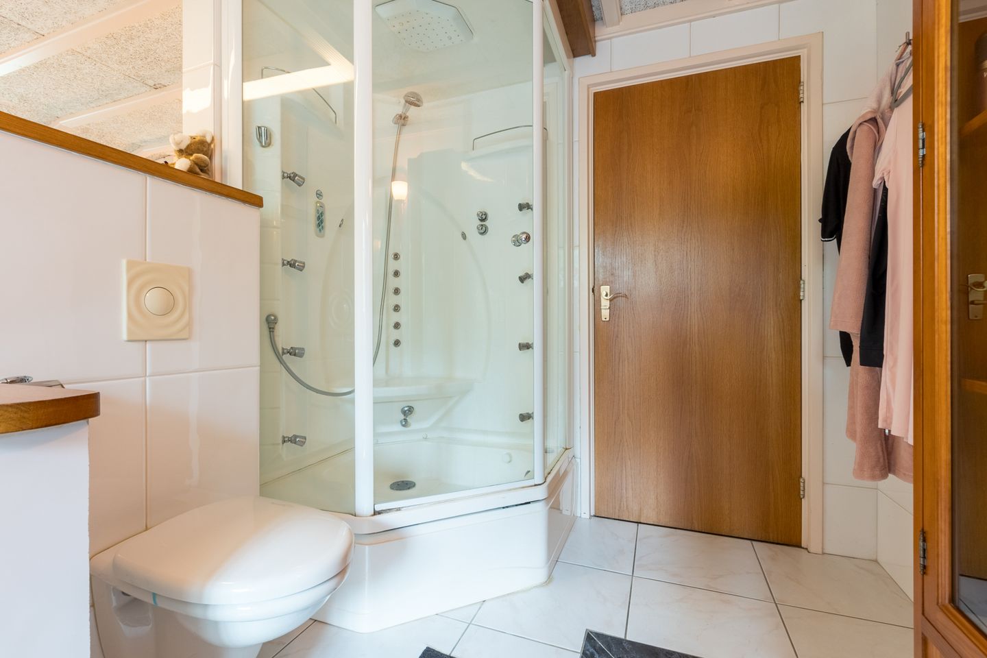 Foto 14 van Surinameweg 11