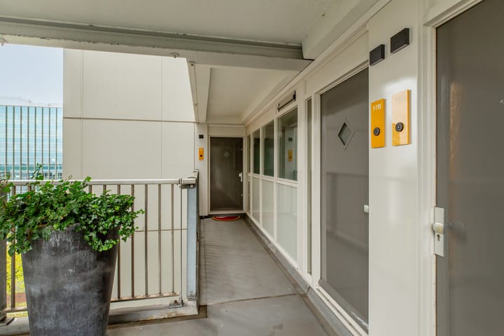 Foto 10 van Weena 17-B