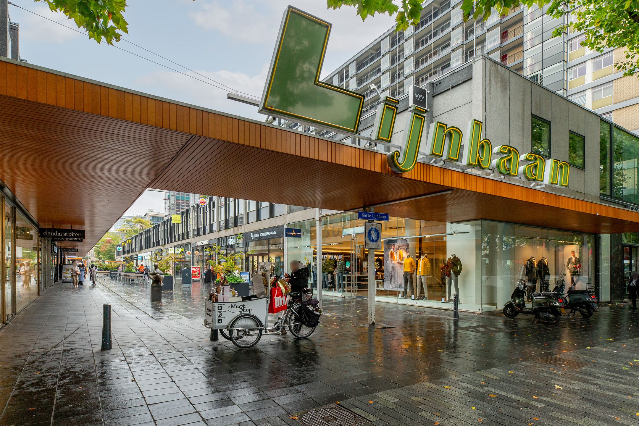 Photo 36 of Weena 17-B