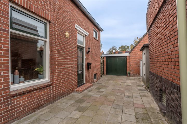 View photo 9 of Marcus Buschstraat 97