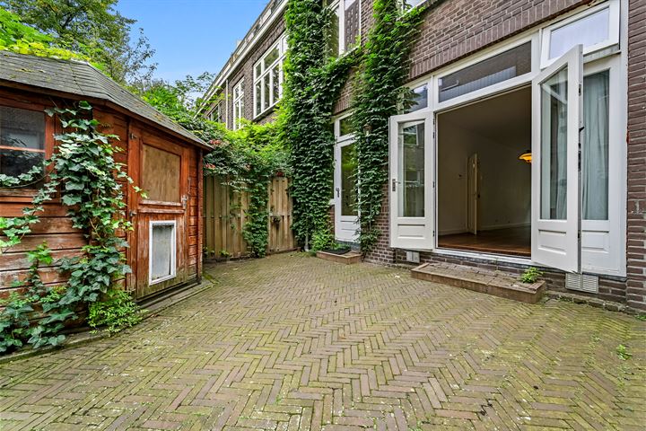 View photo 19 of Koningin Sophiestraat 25