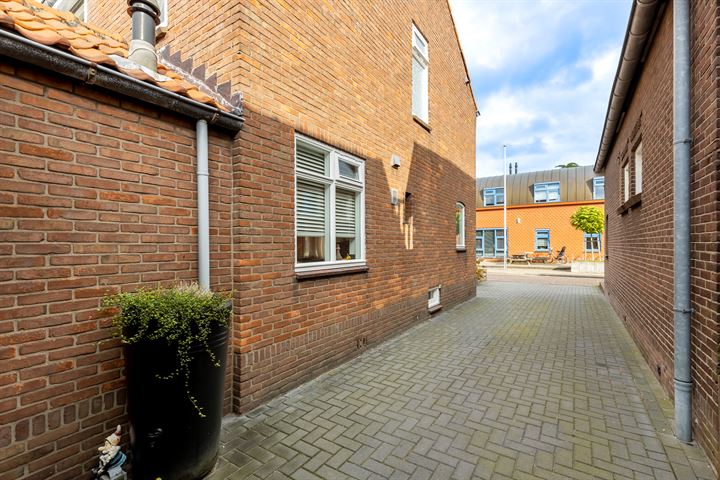 Bekijk foto 35 van Schoolstraat 9