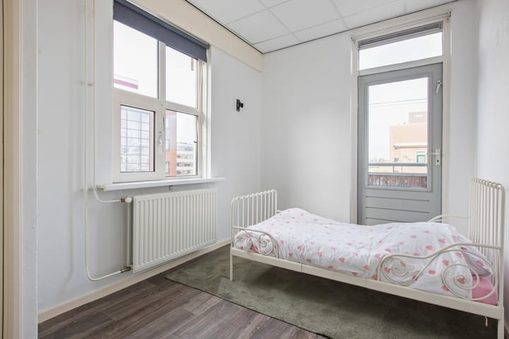 Foto 15 van Paramaribostraat 12