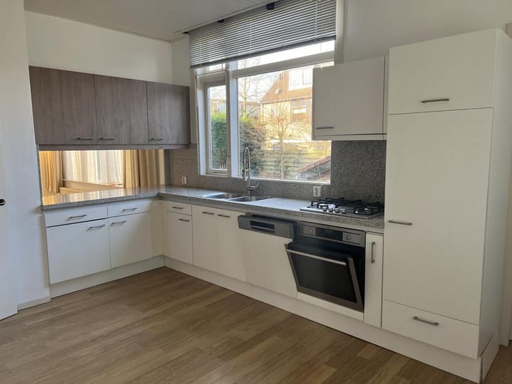 Foto 12 van Veursestraatweg 141